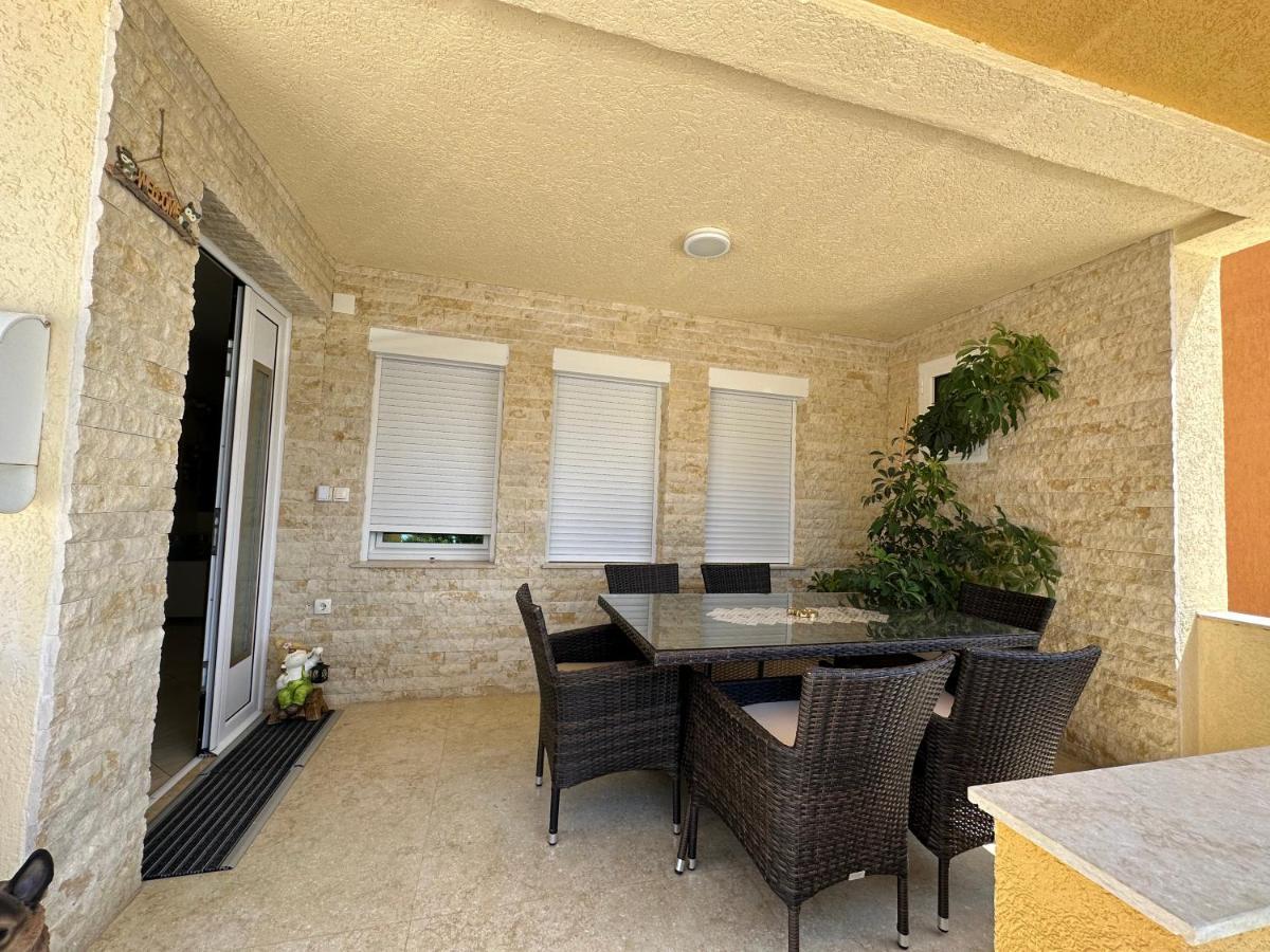 Apartments Edona Ulcinj Exterior foto